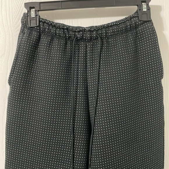 Nike Sportswear Essentials Womens Black With White Woven Flare High Rise Size XS - Picture 8 of 15